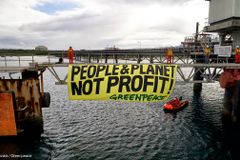 Greenpeace urges Shell stockholders to stop supporting ‘climate destruction’