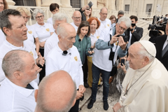 Abuse victims share ‘wounded heart’ with Pope Francis after bike trek from Germany