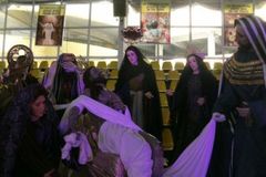 Laguna youth sponsor Lenten exhibit