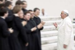 Priesthood isn’t an assignment – it’s a mission, Pope tells seminarians