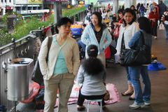 Enhance protection of OFWs, bishop urges gov’t
