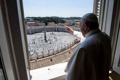 Pope Francis entrusts China to the Blessed Virgin Mary