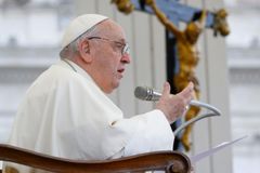 Vatican: Pope Francis has checkup at Rome hospital