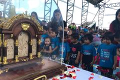 Former Manila street kids ‘awed’ by St. Thérèse’s relics