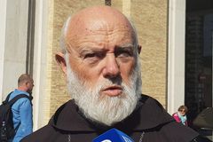 Pope is close to wounded survivors, faithful in Chile, bishop says
