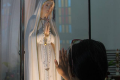 Olongapo’s ‘typhoon-proof’ devotees welcome Fatima image