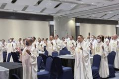 Manila archbishop to priests: Be agents of communion, not division