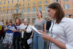 Superiors general see no reason why women shouldn’t have vote at synod