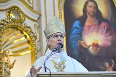 Nuncio asks Filipinos to keep Pope Francis in their prayers