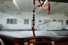 Ban on rosaries in vehicles goes too far— CBCP exec