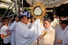 Cardinal Tagle rebukes Catholics who don’t do good deeds