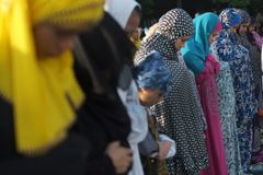 Cardinal Quevedo stands in solidarity with Muslims at Ramadan’s end