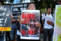 Sr. Fox ‘saddened’ over order to leave PH