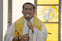 Don’t let poverty destroy dreams, bishop tells young people