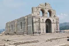 400-year-old church emerges from the waters in Mexico