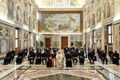 Pope Francis to Pontifical Filipino College students: Welcome God’s opportunities