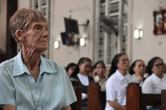 Hundreds attend solidarity Mass for Sr. Pat