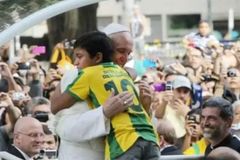 Boy who got past security barrier to embrace Pope Francis at WYD 2013 is now a seminarian