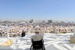 ‘Be not afraid,’ Pope Francis tells young people at end of World Youth Day