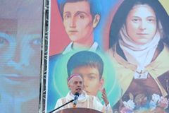 Papal nuncio to join Filipino children in praying for peace