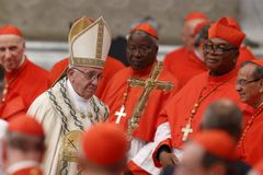 Credible leadership serves others, pope tells cardinals at consistory