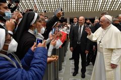 Pope Francis: Rediscover the beauty of the rosary