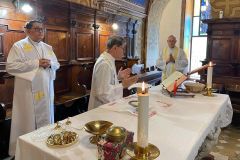 Philippine bishops at synod offer Mass in  Rome over death of Tarlac prelate