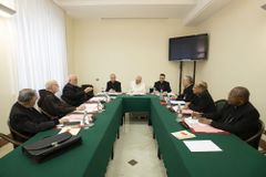 Pope Francis’ cardinal advisers discuss role of women in the Church