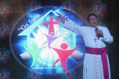 Military bishop seeks talks with police in drug slays