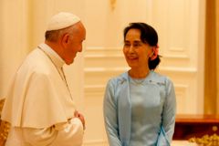 Respect the rights of all groups, pope tells Myanmar’s leaders