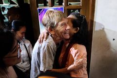 Sr. Fox to leave PH amid legal battle