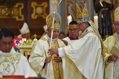 Youngest bishop in PH ordained, installed