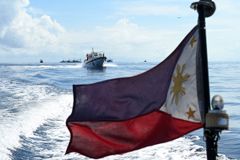 Manila authorizes Christmas convoy to cheer up troops in South China Sea