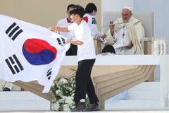Pope Francis commends 60 years of diplomatic ties between Vatican and South Korea