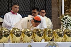Cardinal Tagle slams fake news, ‘deception’ of people