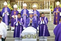 Davao bids farewell to Archbishop Capalla