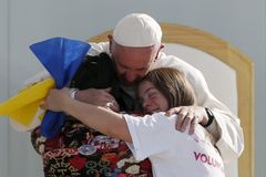 Pope Francis unveils new YOUCAT, declares ‘Christ is password for a joyful life’