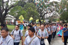 Seminarians beg forgiveness for priests’ sins