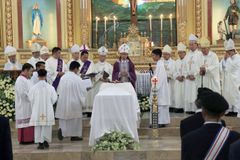 Bishop Pacana, Malaybalay diocese’s ‘Father of Catechesis’, laid to rest
