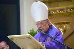 Philippines’ oldest bishop turns 94