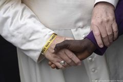 Report: Pope Francis could bring 50 migrants from Cyprus to Italy