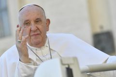 Pope Francis highlights importance of prudence, calls for end to war