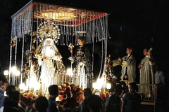 Faithful told: ‘Sacraments more important than sacramentals’
