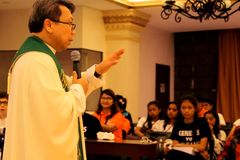 Youth reminded: ‘God’s Word makes us less selfish’
