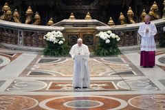 Pope Francis’ Easter blessing: May Christ dispel the darkness of our suffering humanity