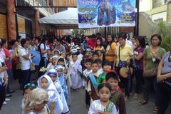 Parents urged: Dress kids as saints not  monsters
