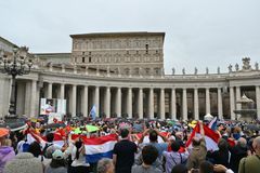 Pope Francis calls for global peace, harmony on Pentecost Sunday