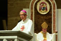 Pope names administrator of Manila archdiocese