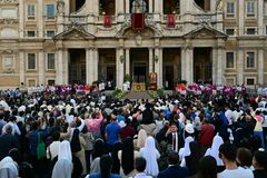 Pope Francis renews call for peace during Corpus Christi Mass