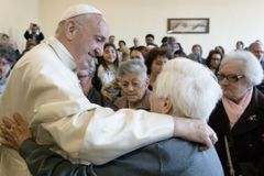 Vatican offers plenary indulgence for visiting the elderly on Grandparents’ Day